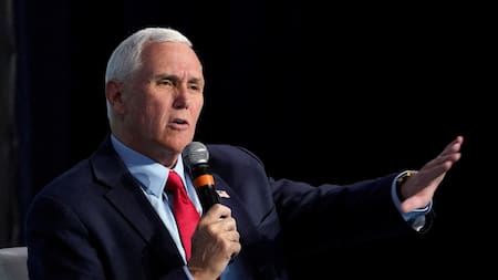 Mike Pence lanzó su candidatura hacia las presidenciales con fuerte apoyo de sectores evangelistas