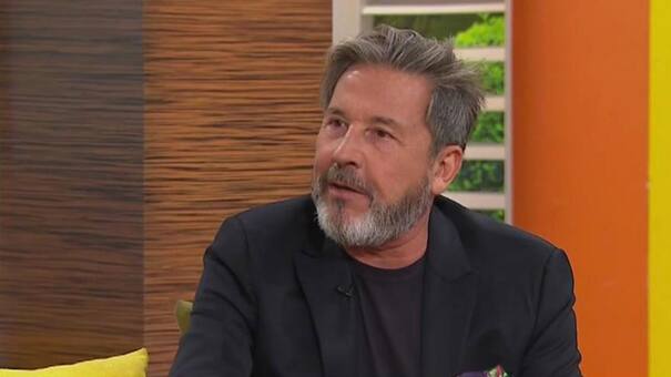 Ricardo Montaner fue fotografiado con su nieta, se enojó y lo destruyeron: "Bajate del pony"