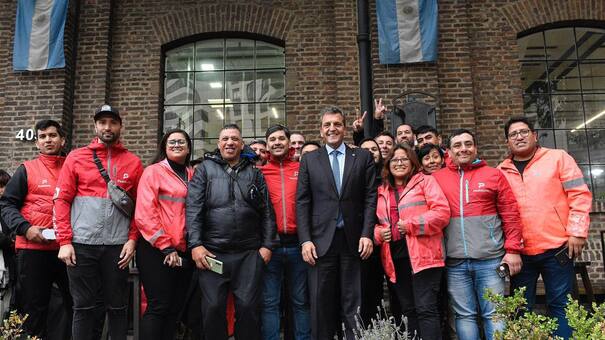 Sergio Massa se reunió con trabajadores de plataformas de delivery