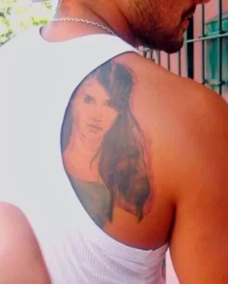 El tatuaje en honor a Lali. Foto: NA.