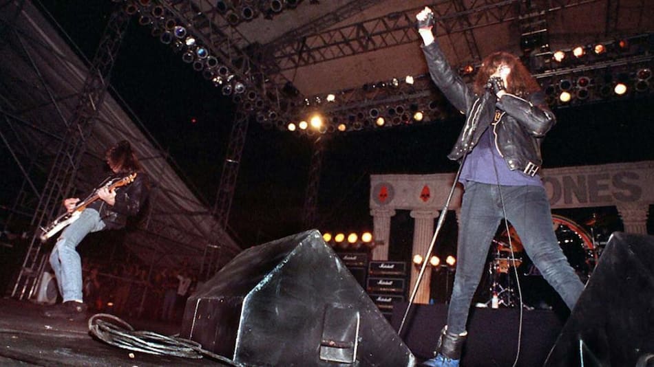 The Ramones se despedía, hace 25 años en River , ante el público que los convirtió en rockstars