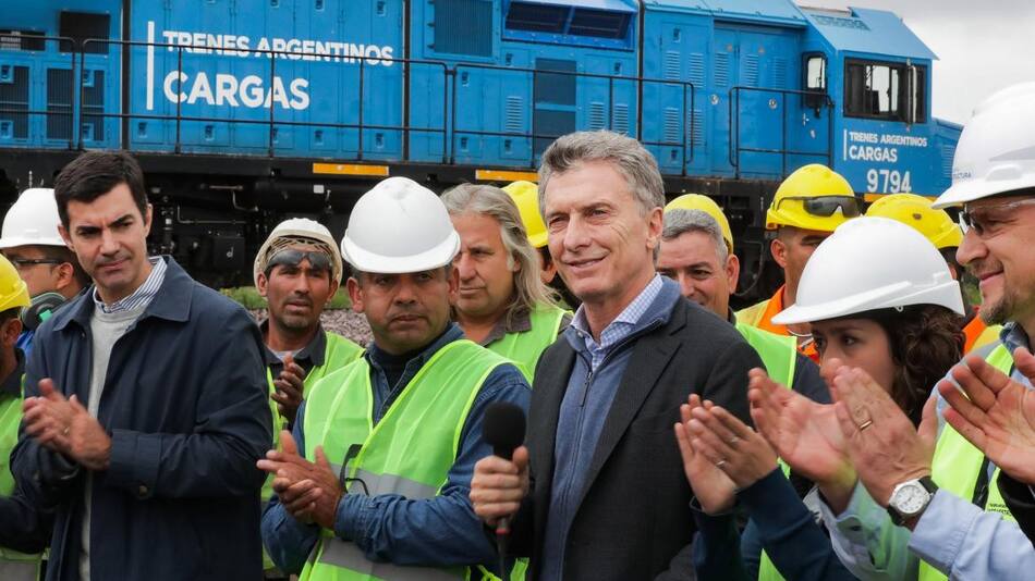 Mauricio Macri encabezó el acto de inauguración de los primeros 700 kilómetros de vías renovadas del Belgrano Cargas. NA