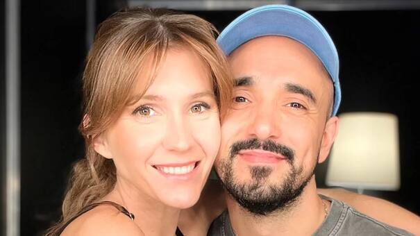 Nació Rosario, la hija de Abel Pintos y Mora Calabrese: "Se adelantó nuestra primavera"