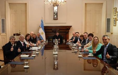 Javier Milei encabezó una reunión de Gabinete en Casa Rosada