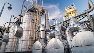 Países de la UE lograron acordar cuándo dejarán de comprarle gas y petróleo a Rusia: será antes de lo previsto