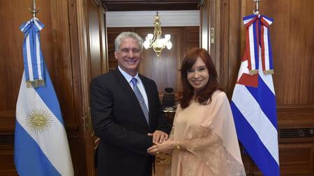Cristina Fernández de Kirchner con el presidente de Cuba, Miguel Díaz-Canel