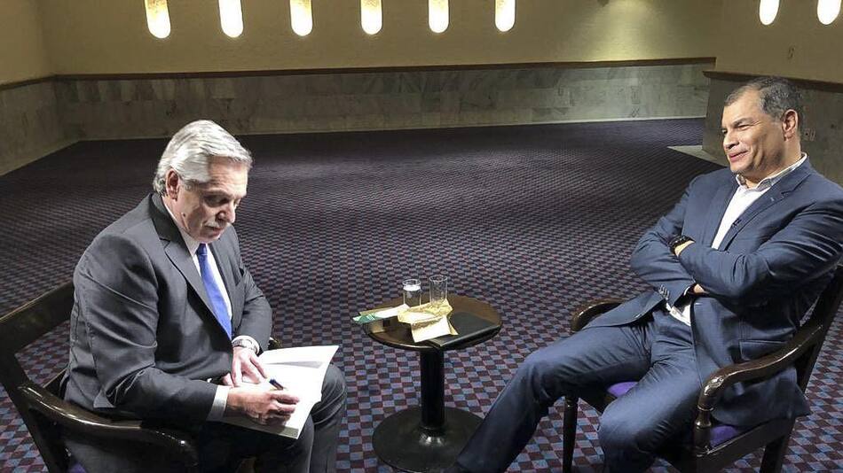 Alberto Fernández junto a Rafael Correa