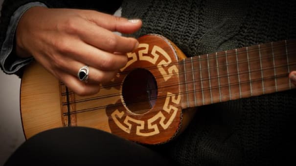 Tenía 34 años: murió una figura destacada del folklore en Buenos Aires y hay dolor en la música