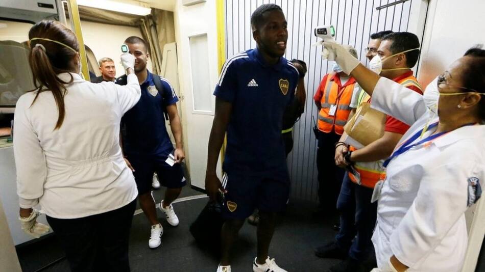 Control por coronavirus a jugadores de Boca al llegar a Venezuela