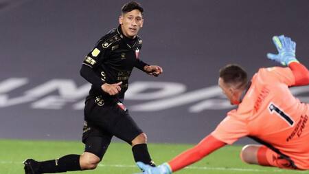 Rodrigo Aliendro, futbolista de Colón. Foto: NA.