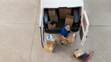 La Aduana investiga a 100 personas por importaciones millonarias vía régimen de courier