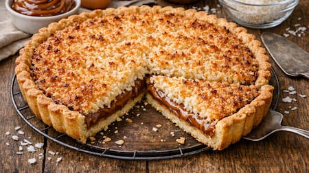El postre casero que siempre sale bien: cómo hacer la crostata de dulce de leche y coco ideal para acompañar con un café