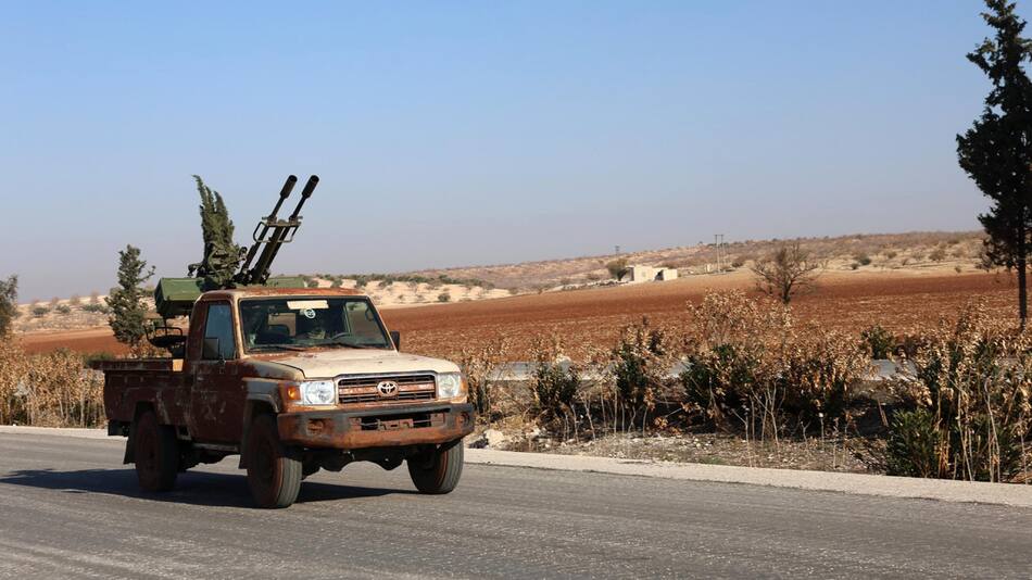 Presencia de los rebeldes en las calles de Siria. Foto: EFE.