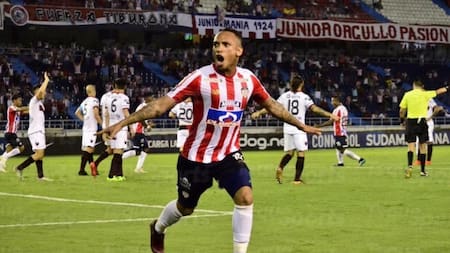 Festejo de Junior ante Colon por Copa Sudamericana