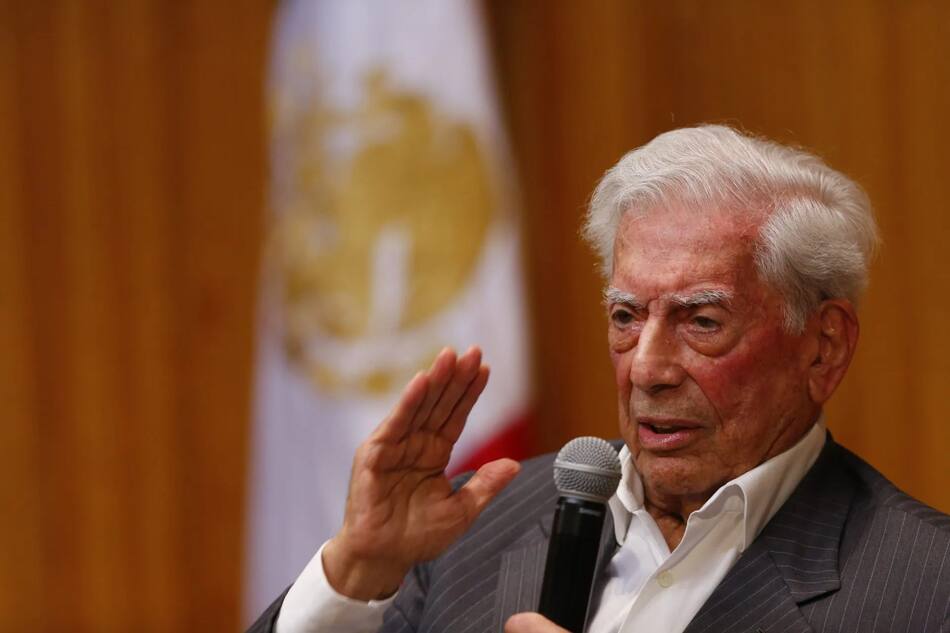 Mario Vargas Llosa, escritor. Foto: EFE / Francisco Guasco