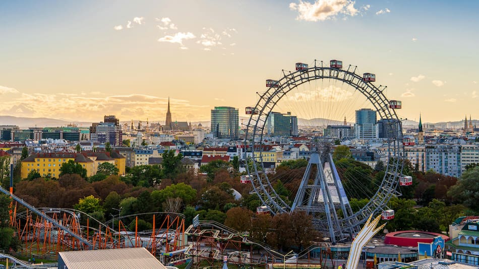 Vuelta al mundo de Wiener Riesenrad en Viena, Austria.