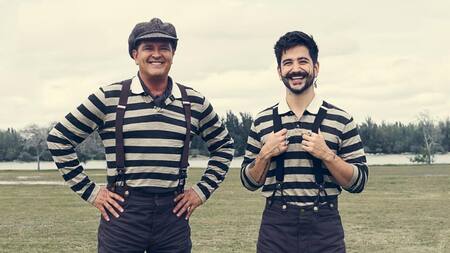 Carlos Vives y Camilo cantan y juegan juntos al fútbol en "Baloncito viejo"