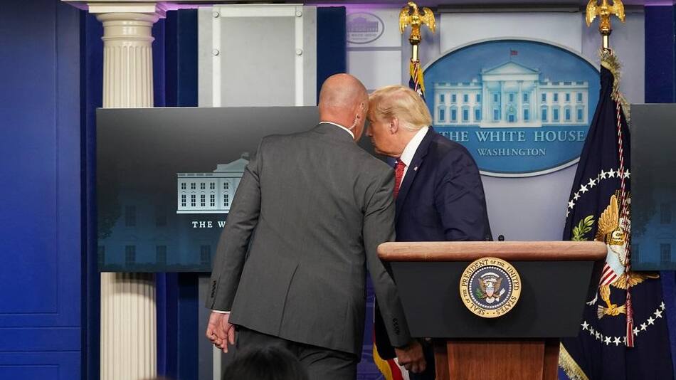 vacuaron a Donald Trump de conferencia de prensa por tiroteo en cercanías de la Casa Blanca, Reuters