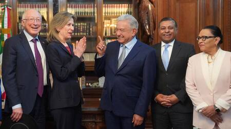 Andrés Manuel López Obrador, y la asesora de Seguridad Nacional de los EE. UU., Elizabeth Sherwood-Randall. Foto: Reuters
