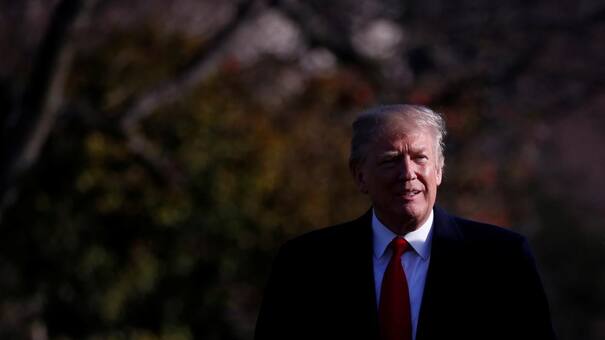 Fox, NBC, CNN y Facebook retiran anuncio "racista" de Trump contra inmigrantes