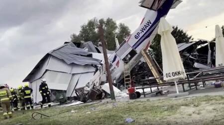 Según la policía, tres de los fallecidos estaban a bordo y los otros dos estaban en el hangar. Foto: captura de pantalla.