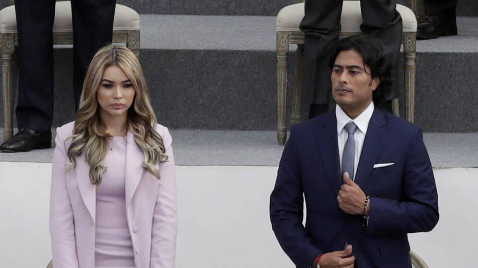 Nicolás Petro con Daysuris Vásquez, su exesposa. Foto: EFE.