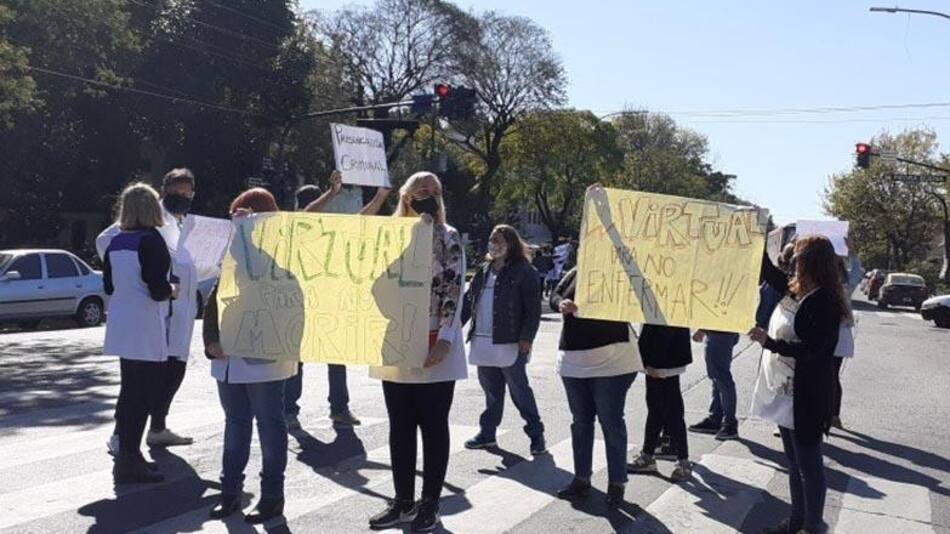 Reclamo de docentes por las clases presenciales en la Ciudad