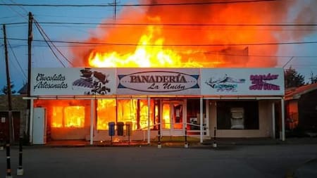 Incendio en histórica panaderia La Unión en Tierra del Fuego