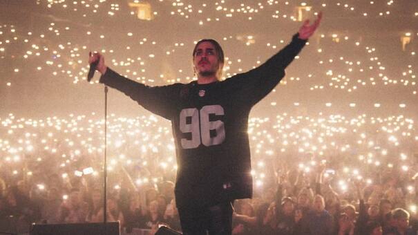 El conmovedor gesto del cantante de Airbag con una fan fallecida que recorre las redes