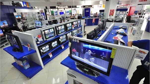 El Gobierno firmó acuerdo para congelar precios de electrónica hasta noviembre