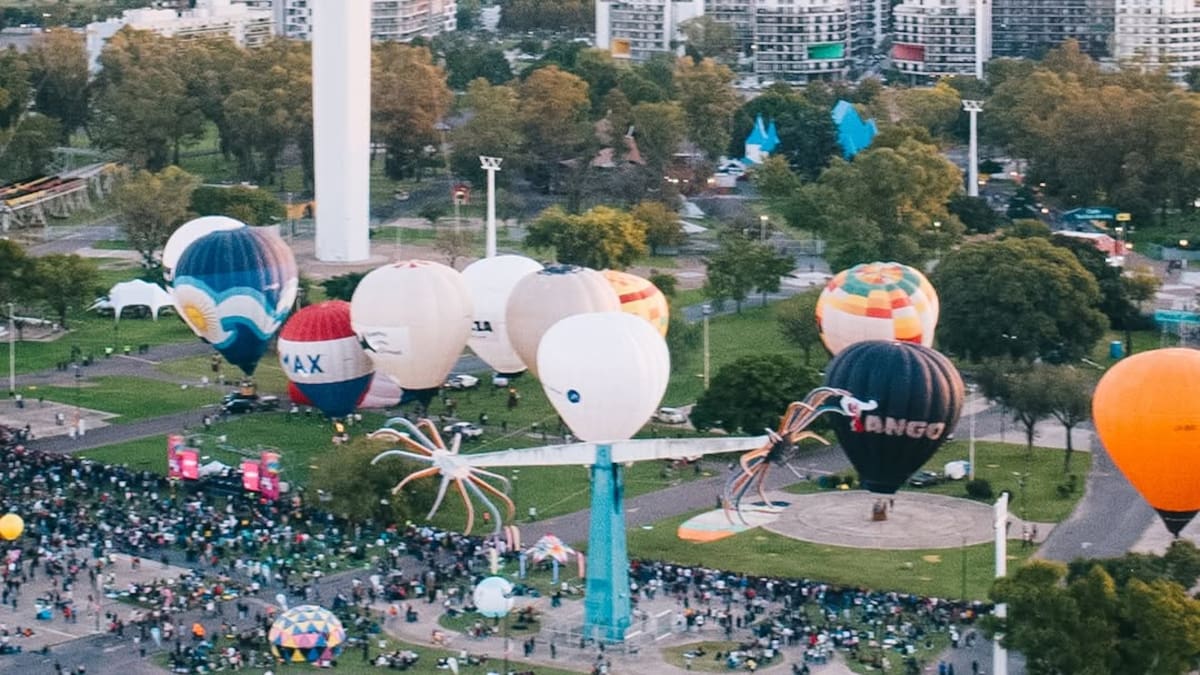 Así se vive desde arriba Buenos Aires Flota, el festval de globos aerostáticos.