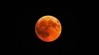 Un espectáculo único que podrá verse en el cielo: cuándo será la luna roja en Argentina