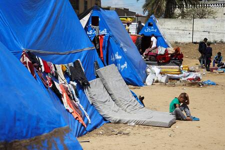 Israel insta a gazatíes a evacuar la ciudad de Rafah. Foto: Reuters.