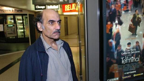 Murió en el aeropuerto el refugiado político que inspiró la película "La Terminal"