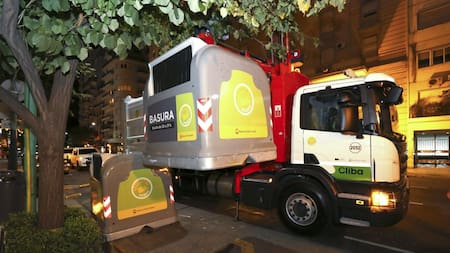 Camión de recolección de residuos en la Ciudad