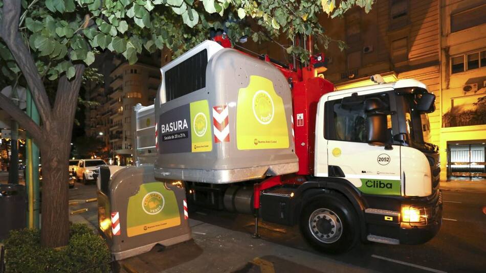 Camión de recolección de residuos en la Ciudad