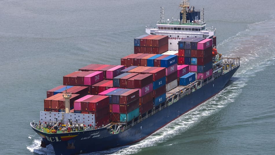 En plena guerra comercial, China y la UE celebran un diálogo estratégico. Foto: Reuters/Athit Perawongmetha.