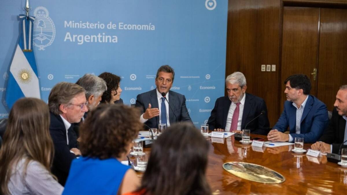 El Gobierno Nacional lanzó la primera mesa de trabajo de la Agencia Nacional de Cannabis, Télam