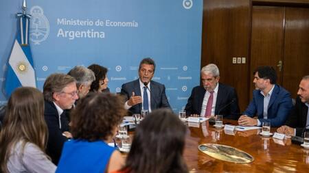 El Gobierno Nacional lanzó la primera mesa de trabajo de la Agencia Nacional de Cannabis, Télam