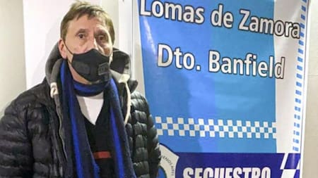 Falso médico detenido, NA