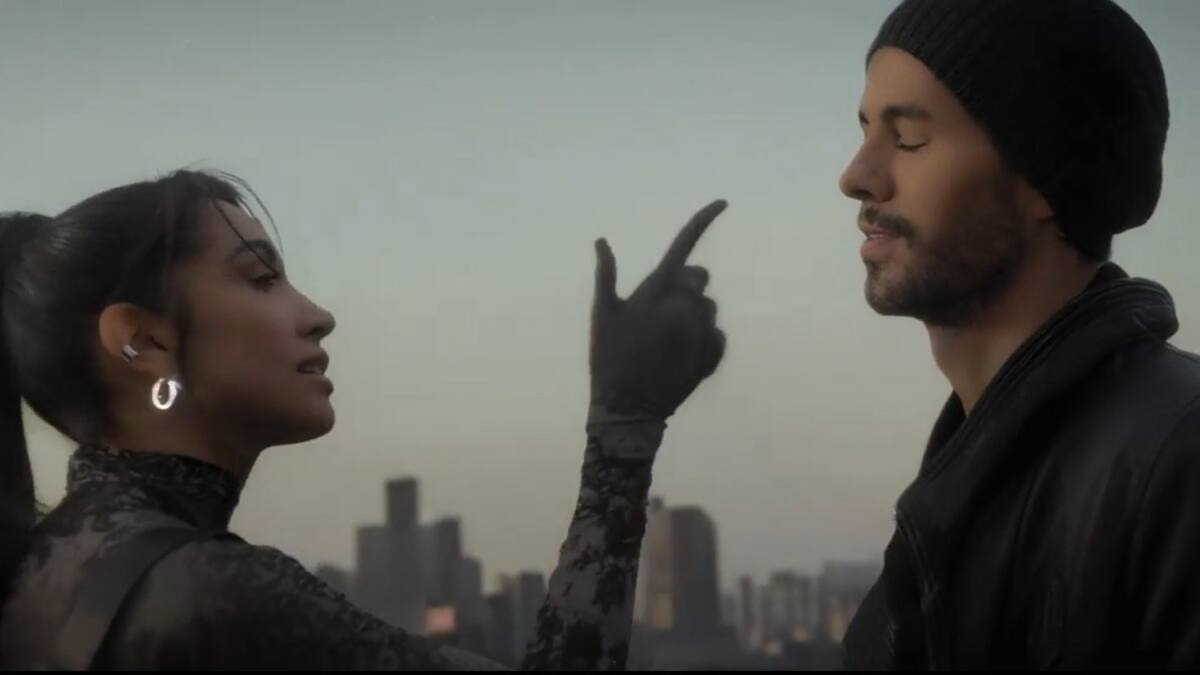 María Becerra y Enrique Iglesias. Foto: Captura de pantalla.