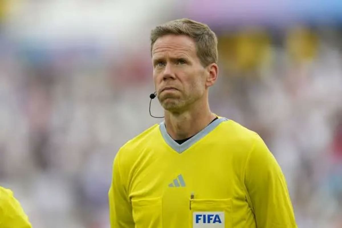 Drew Fischer, árbitro de Argentina vs. Cabo Verde.