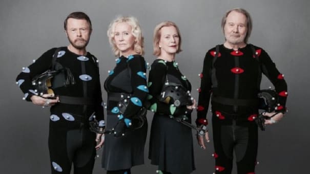 Tragedia en la previa de un concierto de ABBA: un hombre de 80 años murió al caer 7 pisos y mató a otro de 60