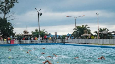 El pueblo con la pileta más grande de Argentina, un destino clave para disfrutar en familia: dónde queda el lugar ideal para este verano