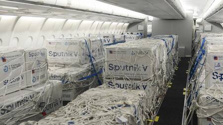 Avión de Aerolíneas Argentina, vacunas por coronavirus, Sputnik V, NA