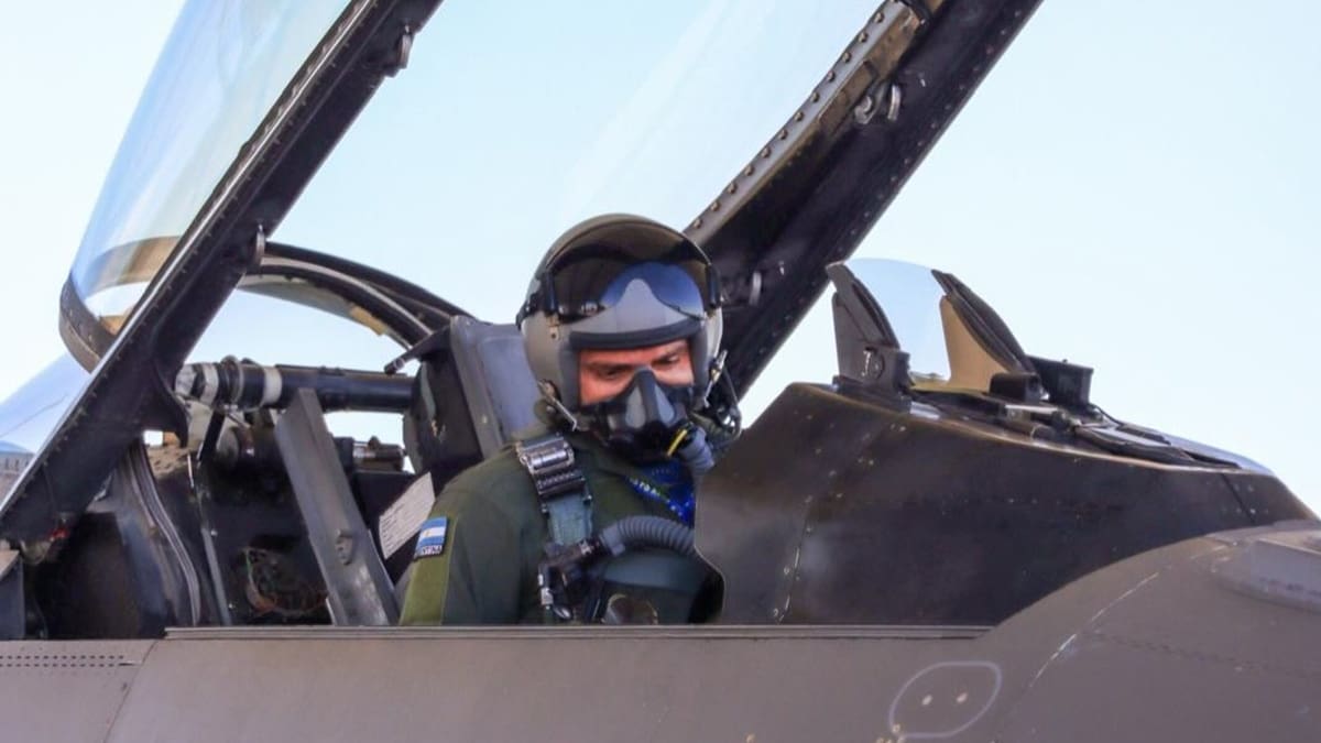 Entrenamiento de pilotos argentinos para los caza F-16.