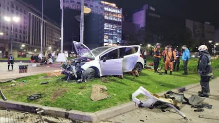 Violento choque en el Obelisco. Foto: NA.