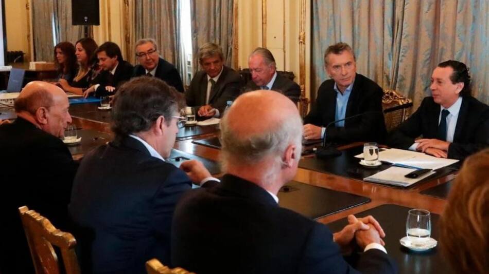 Mauricio Macri y Dante Sica con empresarios (Presidencia)
