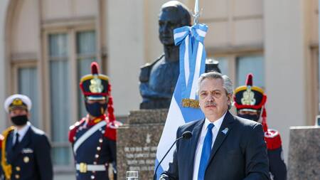 Alberto Fernández, acto por 17 agosto, Agencia NA
