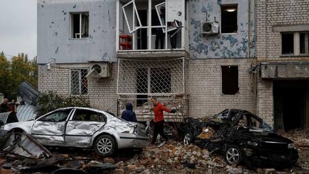 Ataque contra población civil en Ucrania. Foto: Reuters.
